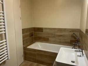 Pronájem bytu 2+kk, Praha, 59 m2