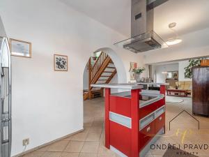 Prodej činžovního domu, Lety, Sokolská, 265 m2