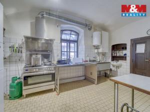 Prodej obchodního prostoru, Hradec Králové - Svinary, Podhůrská, 633 m2