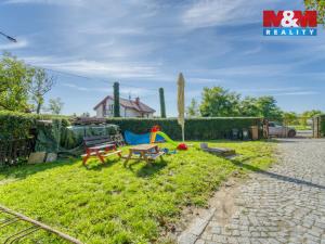 Prodej obchodního prostoru, Hradec Králové - Svinary, Podhůrská, 633 m2