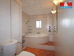 Prodej bytu 4+1, Karlovy Vary - Doubí, Modenská, 77 m2