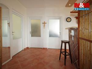 Prodej bytu 4+1, Karlovy Vary - Doubí, Modenská, 77 m2