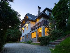 Prodej ubytování, Mnichovice, Nad rybníkem, 312 m2