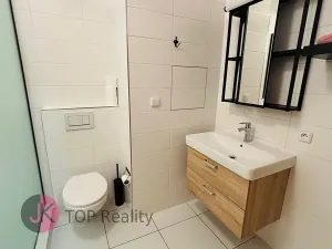 Pronájem bytu 1+1, Praha - Žižkov, Husitská, 34 m2