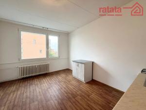 Pronájem bytu 1+1, Chomutov, Kundratická, 33 m2