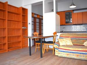 Pronájem bytu 2+kk, Praha - Smíchov, Pecháčkova, 63 m2