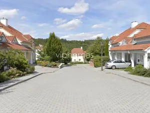 Pronájem rodinného domu, Praha - Nebušice, V oblouku, 212 m2