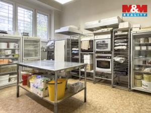 Prodej obchodního prostoru, Praha - Vršovice, Kubánské náměstí, 133 m2