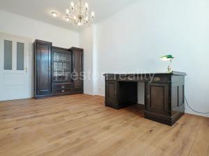 Pronájem bytu 2+1, Praha - Žižkov, Fibichova, 72 m2