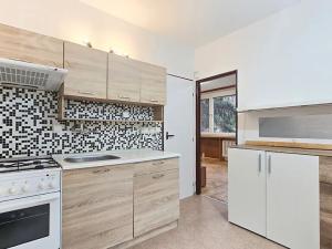 Pronájem bytu 2+1, Praha - Strašnice, Křenická, 60 m2