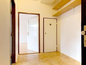 Pronájem bytu 1+1, Praha - Dejvice, Nikoly Tesly, 50 m2