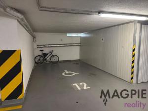 Prodej garáže, Praha - Uhříněves, Saturnova, 19 m2