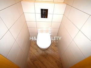 Pronájem obchodního prostoru, Praha - Malá Strana, Malostranské náměstí, 210 m2