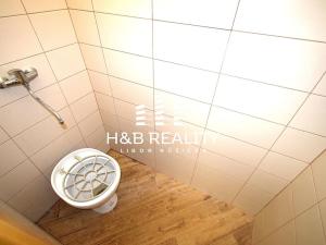 Pronájem obchodního prostoru, Praha - Malá Strana, Malostranské náměstí, 210 m2