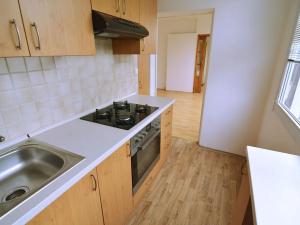 Prodej bytu 3+1, Praha - Prosek, Bohušovická, 55 m2