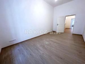 Pronájem bytu 3+1, Praha - Malá Strana, Plaská, 91 m2