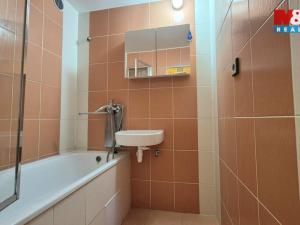 Pronájem bytu 3+1, Kladno - Kročehlavy, Mostecká, 84 m2