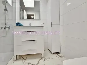 Prodej bytu 4+kk, Torrevieja, Španělsko, 117 m2