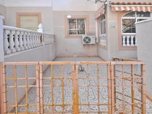 Prodej bytu 3+kk, Torrevieja, Španělsko, Calle Mar García Torregrosa, 54 m2
