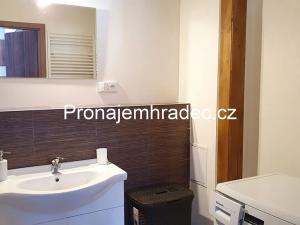 Pronájem bytu 2+kk, Hradec Králové, Okružní, 62 m2