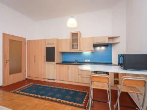 Pronájem bytu 3+kk, Praha - Smíchov, Zborovská, 76 m2