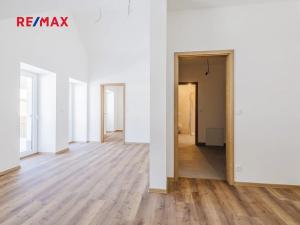 Prodej atypického bytu, Svoboda nad Úpou, Nádražní, 44 m2