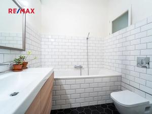 Prodej bytu 2+kk, Praha - Holešovice, Veverkova, 58 m2