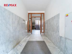 Prodej bytu 2+kk, Praha - Holešovice, Veverkova, 58 m2