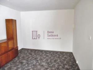 Pronájem bytu 1+1, Jindřichův Hradec, sídliště Vajgar, 39 m2