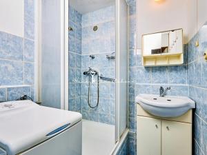 Prodej bytu 2+1, Lišov, Čechova, 63 m2