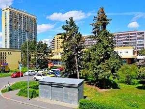 Prodej kanceláře, Praha - Záběhlice, Hlohová, 190 m2