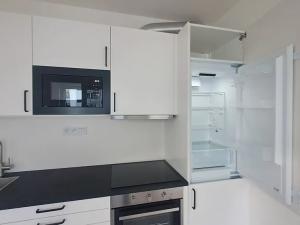 Pronájem bytu 2+kk, Praha - Hlubočepy, Fabiánové, 44 m2