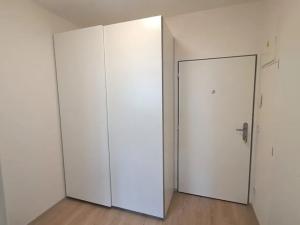 Pronájem bytu 2+kk, Praha - Hlubočepy, Fabiánové, 44 m2