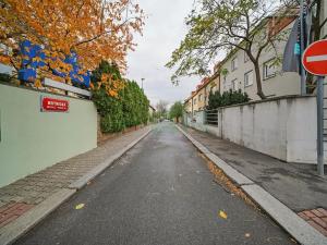 Pronájem bytu 1+kk, Praha - Michle, Brtnická, 25 m2