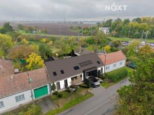 Prodej pozemku pro bydlení, Hrušky, Nádraží, 1387 m2