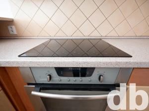 Pronájem bytu 3+kk, Karlovy Vary, Rumunská, 76 m2