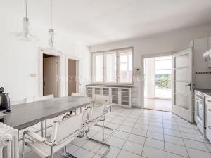 Prodej ubytování, Křižanov, Benešovo náměstí, 530 m2