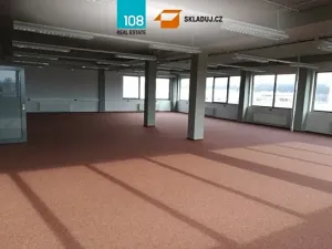 Pronájem skladu, Pardubice, 3000 m2