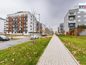 Prodej bytu 3+kk, Praha - Vysočany, Strnadových, 74 m2