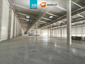 Pronájem skladu, Pardubice, Nádražní, 14000 m2