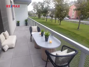 Pronájem bytu 2+kk, Praha - Prosek, Čakovická, 53 m2