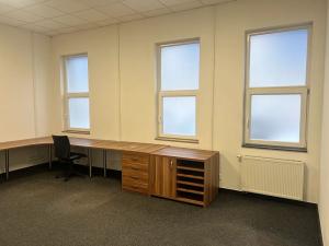 Pronájem kanceláře, Dalovice, Botanická, 136 m2