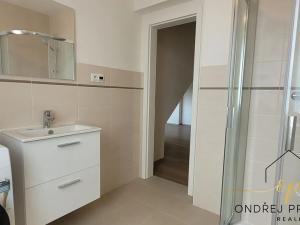 Pronájem bytu 2+kk, Řevnice, Nerudova, 49 m2