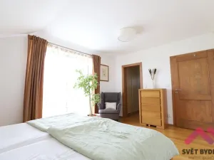 Pronájem rodinného domu, Praha - Dubeč, Kolocova, 221 m2