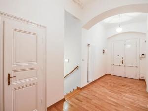 Pronájem bytu 3+1, Praha - Vinohrady, Mánesova, 118 m2