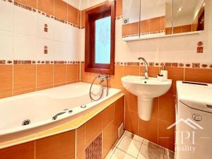 Pronájem bytu 2+kk, Praha - Petrovice, Jakobiho, 43 m2