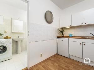 Prodej bytu 1+kk, Praha - Kbely, Toužimská, 29 m2
