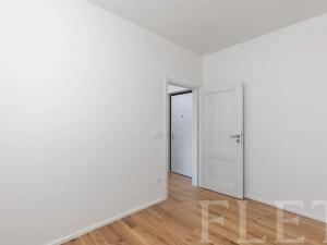 Pronájem bytu 2+kk, Praha - Smíchov, Plzeňská, 30 m2