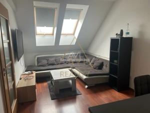 Pronájem bytu 2+kk, Jesenice, Hrnčířská, 60 m2