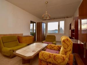 Prodej bytu 2+1, Chvaletice, Generála Svobody, 62 m2